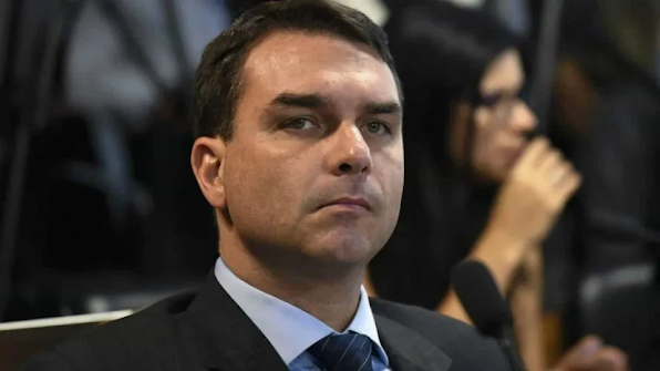  FLÁVIO BOLSONARO ATACA LULA E MINIMIZA FALA DE EDUARDO SOBRE SANÇÕES A MOTTA E ALCOLUMBRE