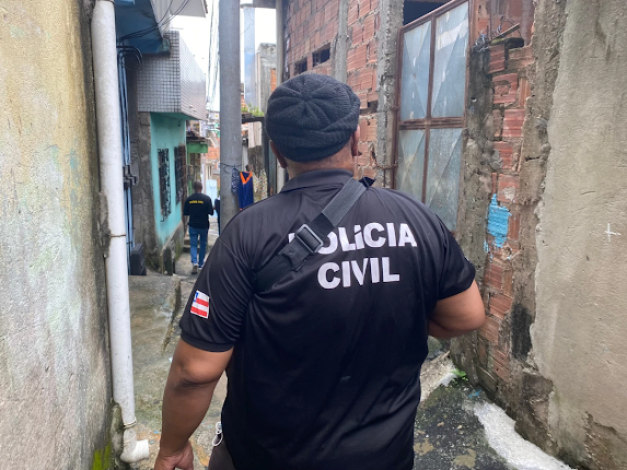  HOMEM QUE SE PASSAVA POR POLICIAL CIVIL É PRESO EM FEIRA DE SANTANA SUSPEITO DE ESTUPRO E AGRESSÃO A GAROTAS DE PROGRAMA